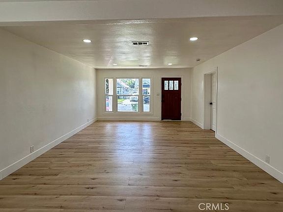 4th image of 2249 W 30th St