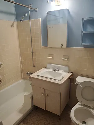 Sold by S P R Realty | media 27