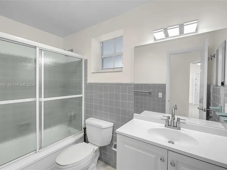 462 Golden Isles Dr #210 — Photo 19