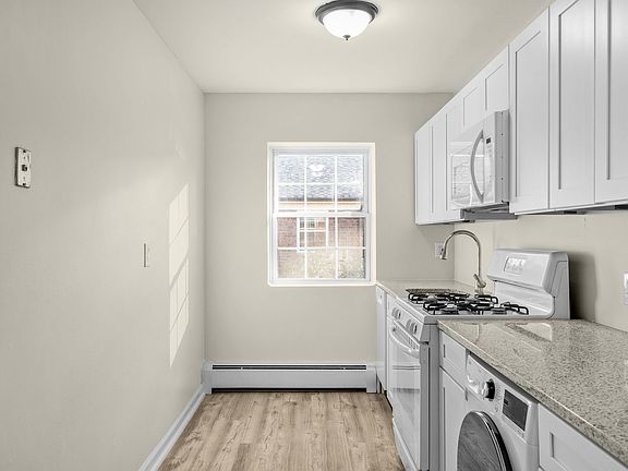 4th image of 60 W Madison Ave APT 3B