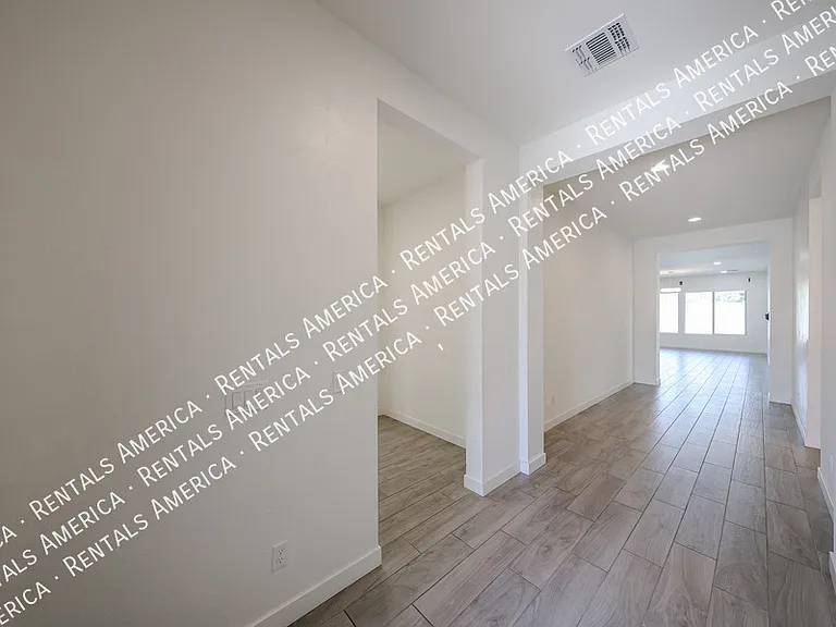 1530 E San Carlos Way — Photo 6