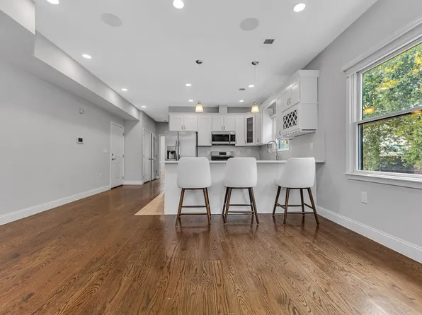 28 Giles Avenue image 1 of 15