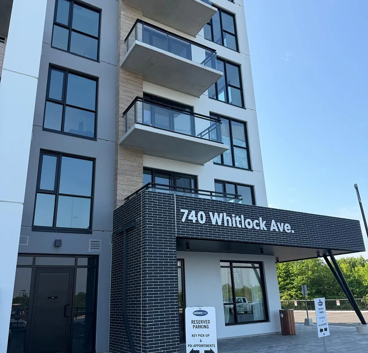 2 bed, $2,200 — Photo 1