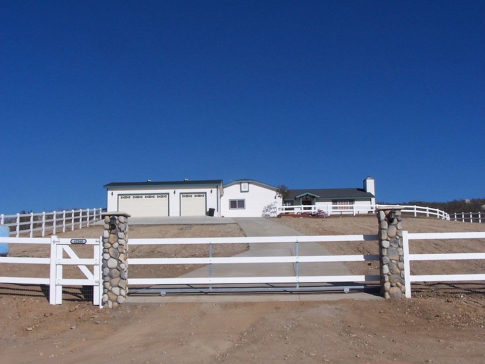 1.09  Acres Completely Fenced