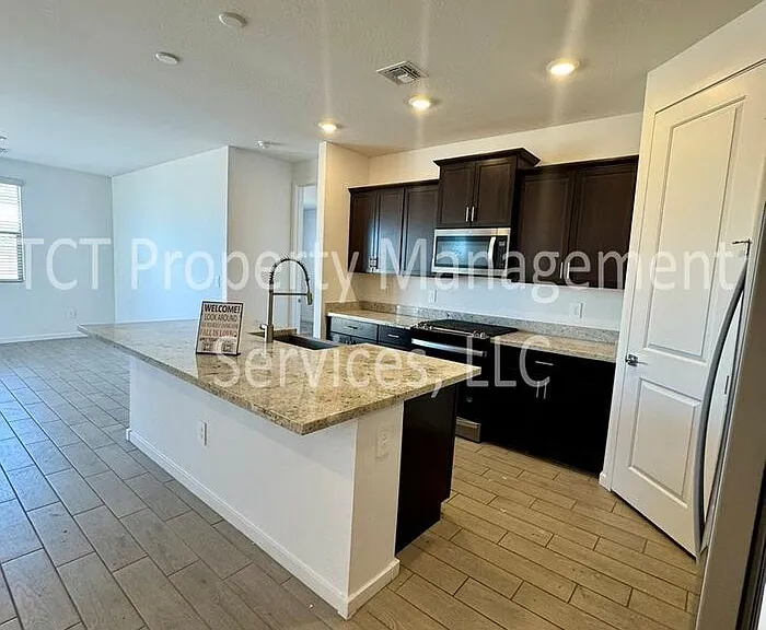 35623 N Seedling St — Photo 3