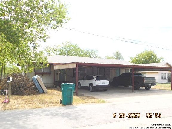 2nd image of 704 Cantrell Ave #A