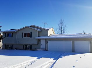 17527 307th St, Shafer, MN 55074