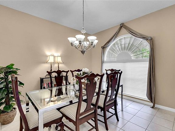5th image of 1825 Nature Cove Ln