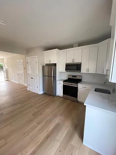 515 Jackson Ave #1-38 Photo 1