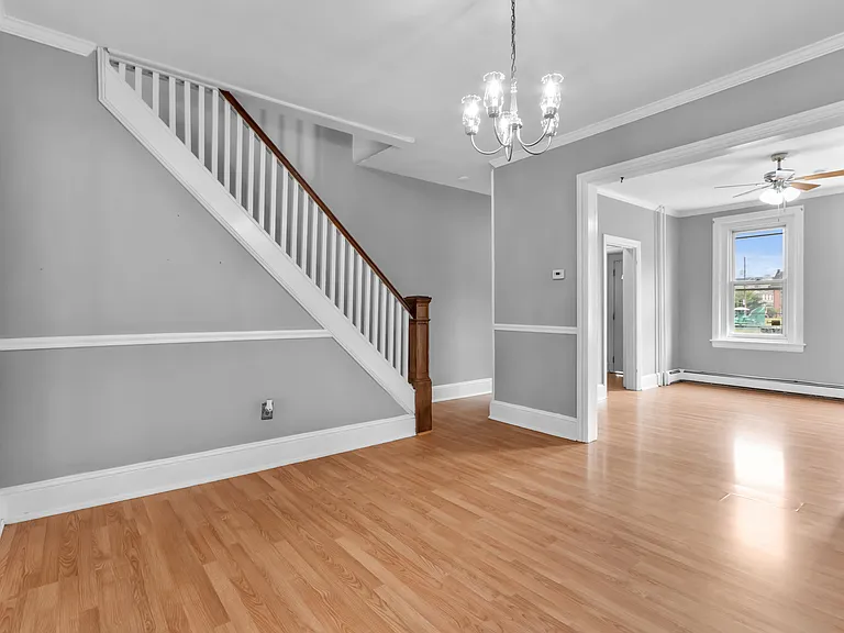 227 E Garrison St #1 — Photo 6