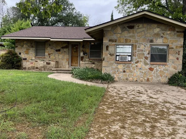 100 Snow St, Bangs, TX 76823