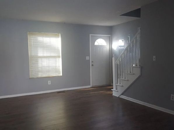 606 N Walnut St #3