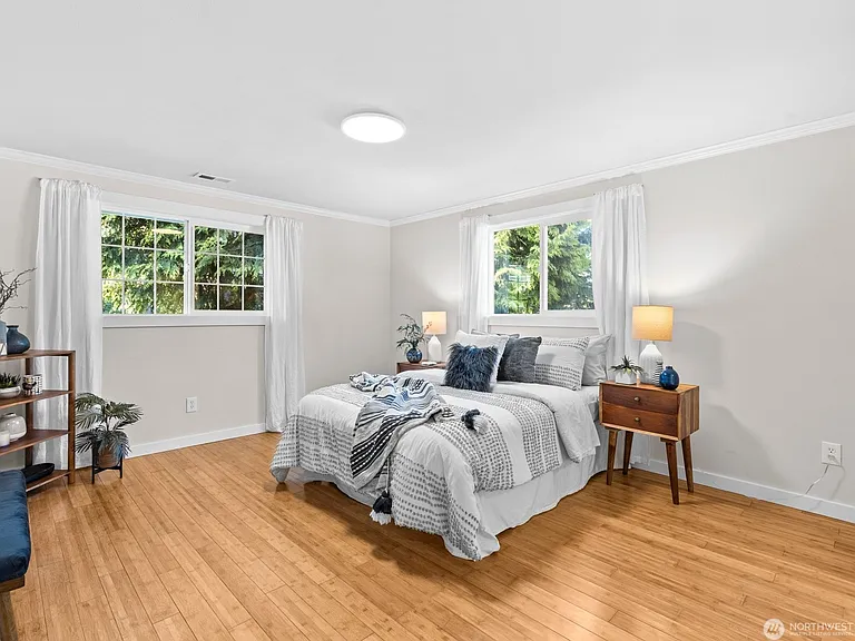 9528 Woods Pl — Photo 18