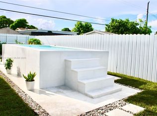 15100 Polk St, Miami, FL 33176