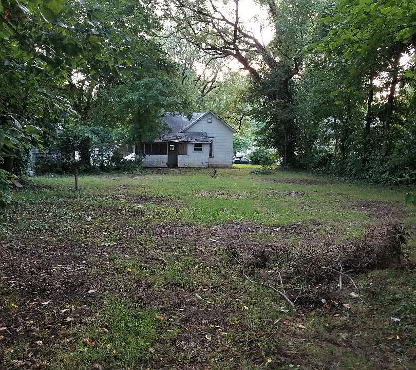 2nd image of 1016 N Prospect Ave