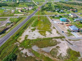 1915 S Fuqua St, Rockport, TX 78382