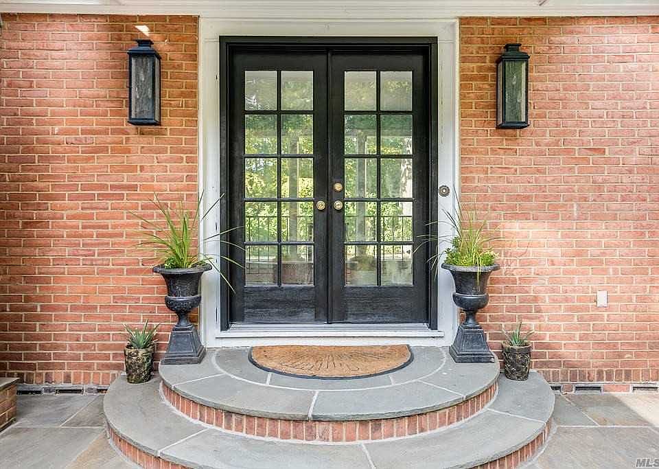 1st image of 25 Forrest Dr