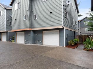 936 N 96th St, Seattle, WA 98103