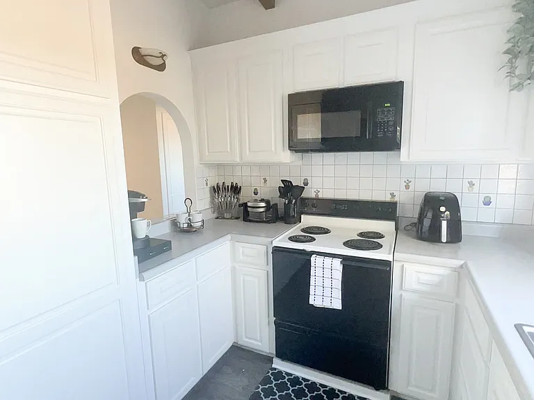 6670 Indian Cove Rd #1 — Photo 5
