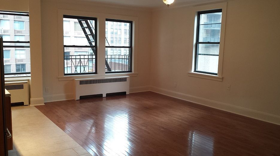 2nd image of 232 E 40th St APT 5A