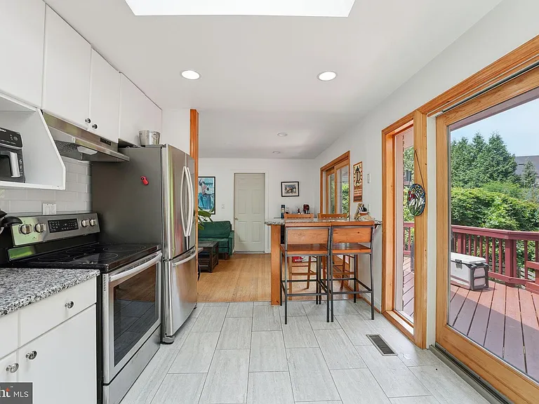 1476 Waggaman Cir — Photo 4