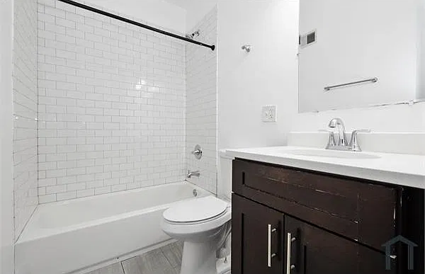 2 bed, $1,895 — Photo 4