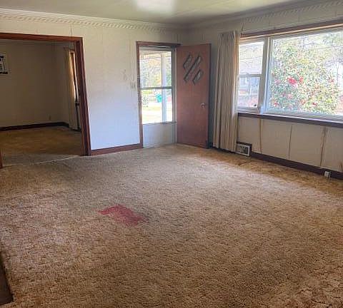 4th image of 227 N Whitehead Street