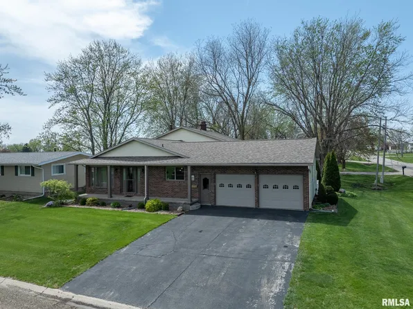 312 N Cedar St, Abingdon, IL 61410