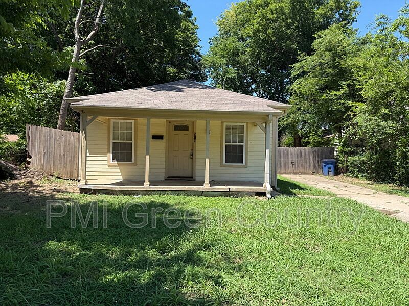 1st image of 519 E Zion St