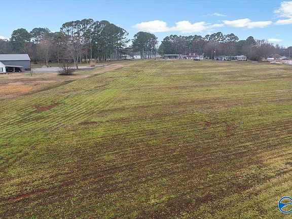 3rd image of Loveless Rd