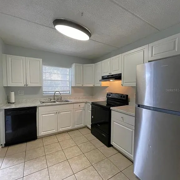 2835 Somerset Park Dr #205 — Photo 3