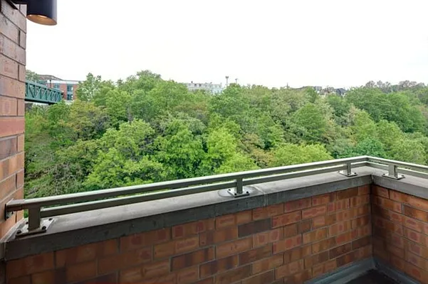 Sold by JCity Realty, LLC | media 5