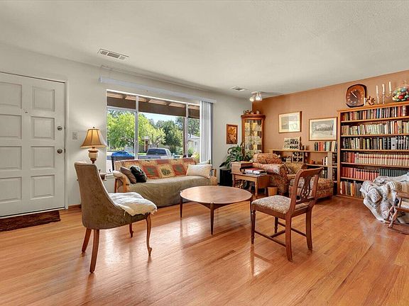 5th image of 1905 Jefferson Ave