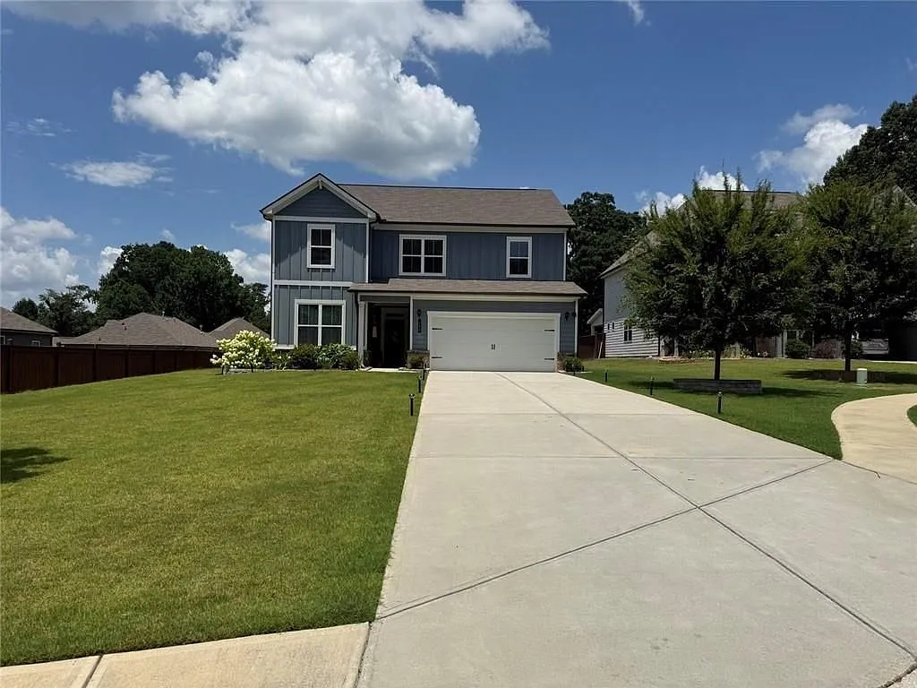 5 bed, 4.0 bath, 3401 sqft, $3,350 — Photo 3