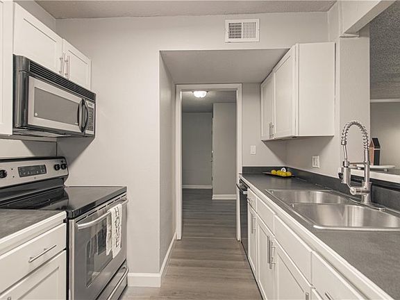 4th image of 4727 Jarboe St APT 71