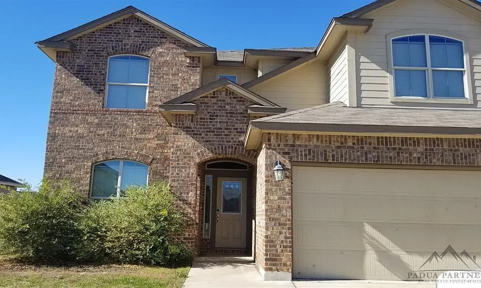 1205 Hogg Ct