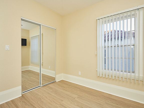 4th image of 1840 W 11th Pl