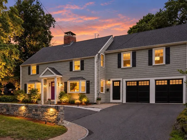 79 Grove St, Winchester, MA 01890