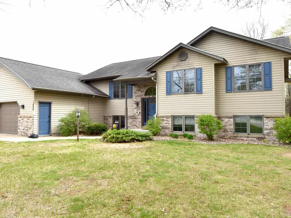 1609 Burch Cir, Necedah, WI 54646