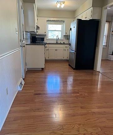3rd image of 5321 Queal Dr
