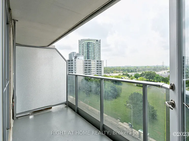 5793 Yonge St #1009 — Photo 16