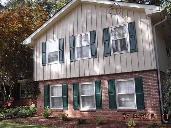 3rd image of 1079 Evelyn Ln
