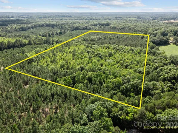 4 Raggle Rd, Gold Hill, NC 28071