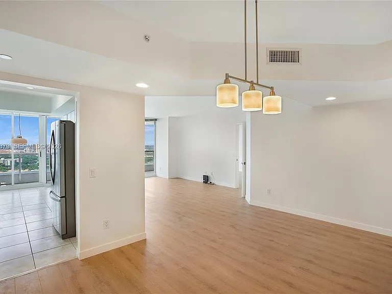 21205 Yacht Club Dr #2604 — Photo 3