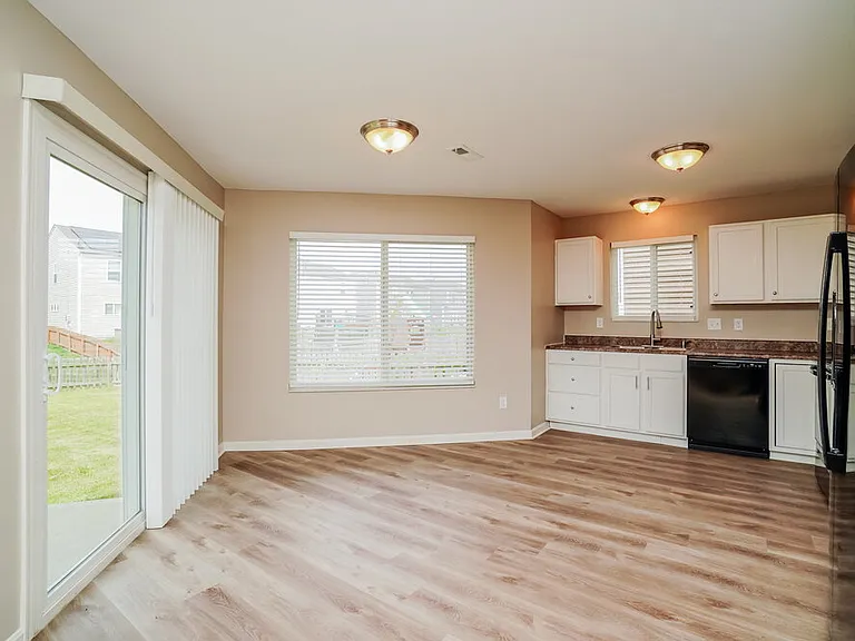 1249 Candora St — Photo 6