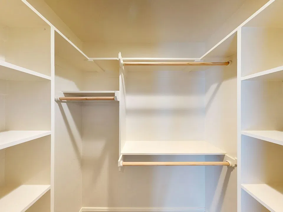 CLOSET # 1