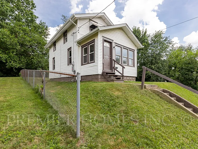 344 Fenton Ave NE — Photo 15