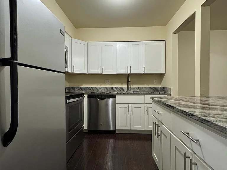 10127 Prince Pl #303-11A — Photo 4