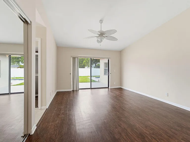 433 SW 27th Ave — Photo 41