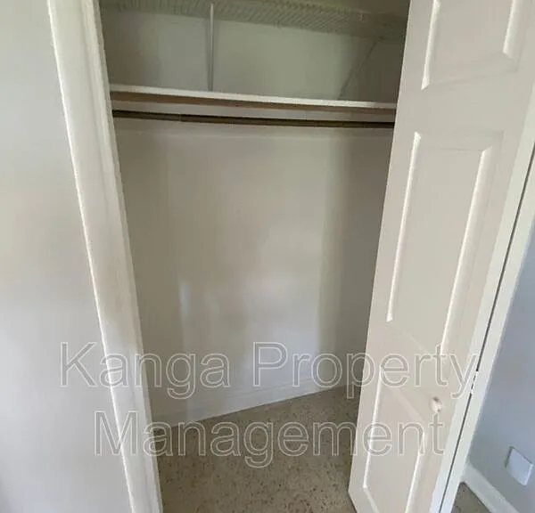 3716 Henry Ave — Photo 11